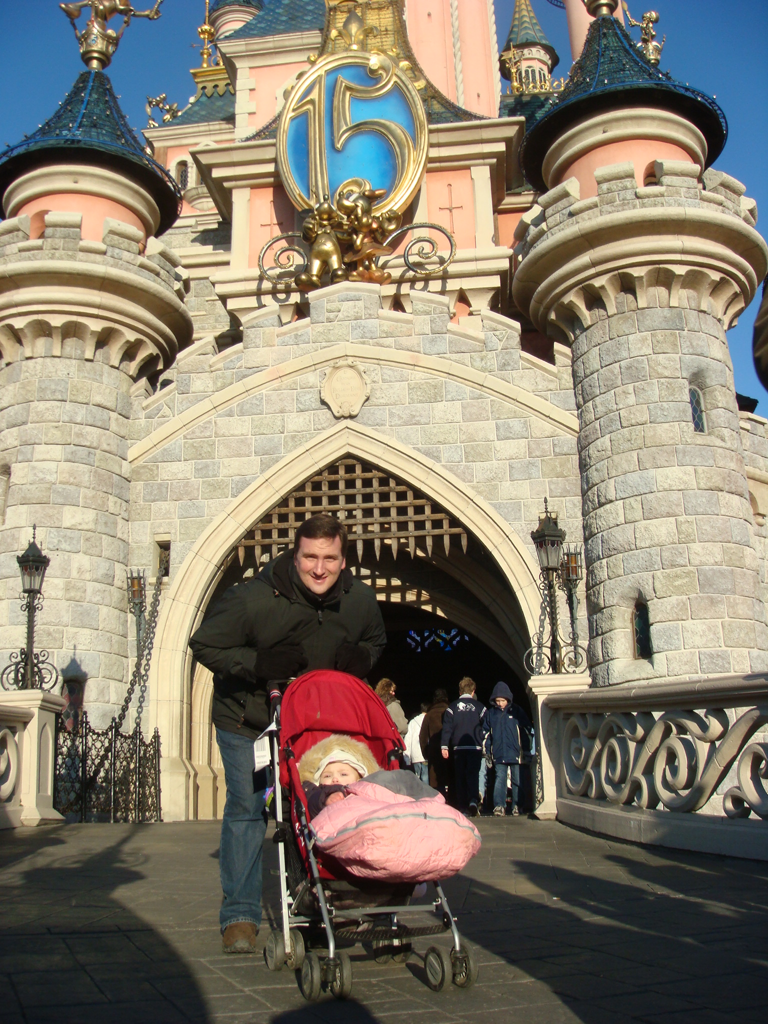 DisneyParis/Paris_123Dad_and_Megan_at_the_castle.JPG