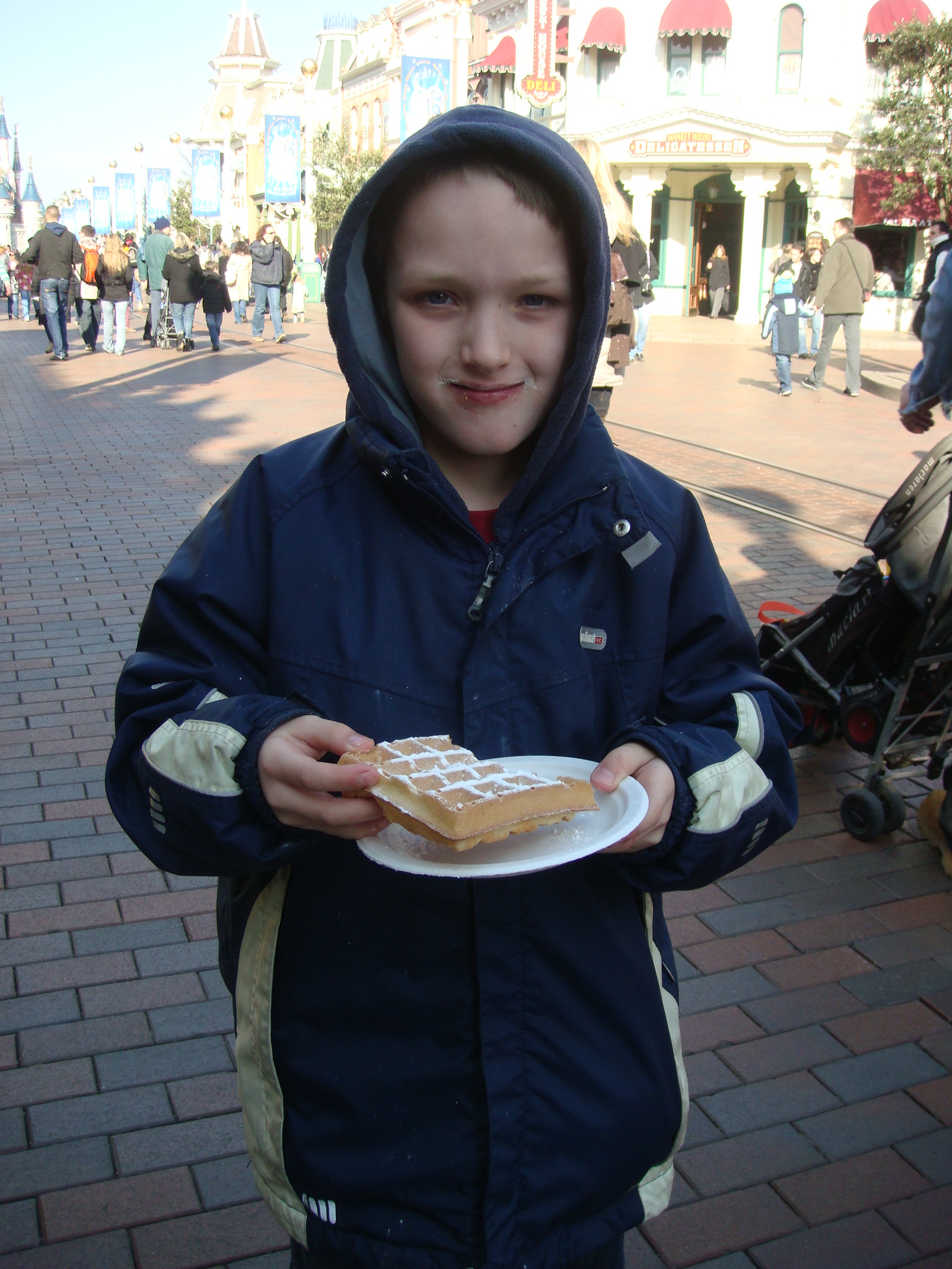 DisneyParis/Paris_688yum_a_waffle.JPG