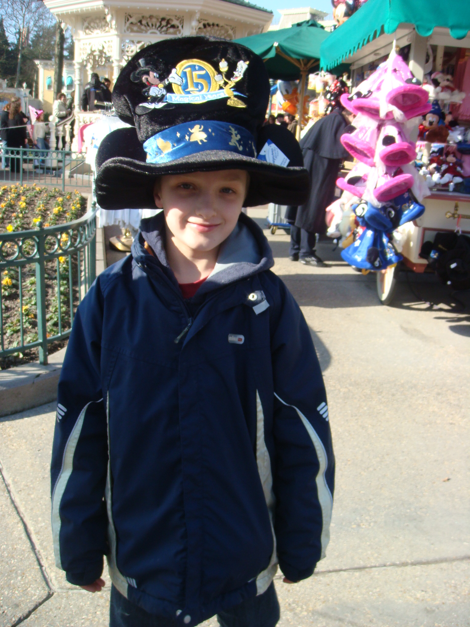DisneyParis/Paris_694Riley_and_his_new_hat.JPG