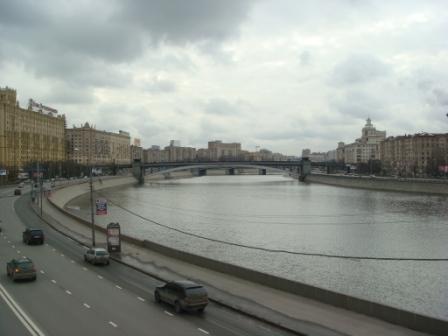 Mar2008/The_Moscow_River.JPG