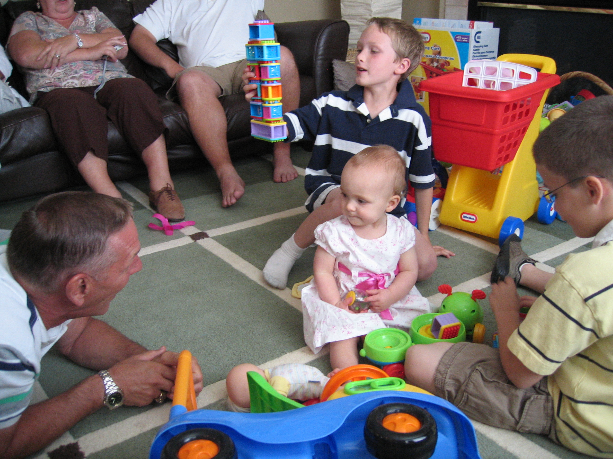 Megans1stbday/12_Megan_and_Grandpa_Ken.jpg