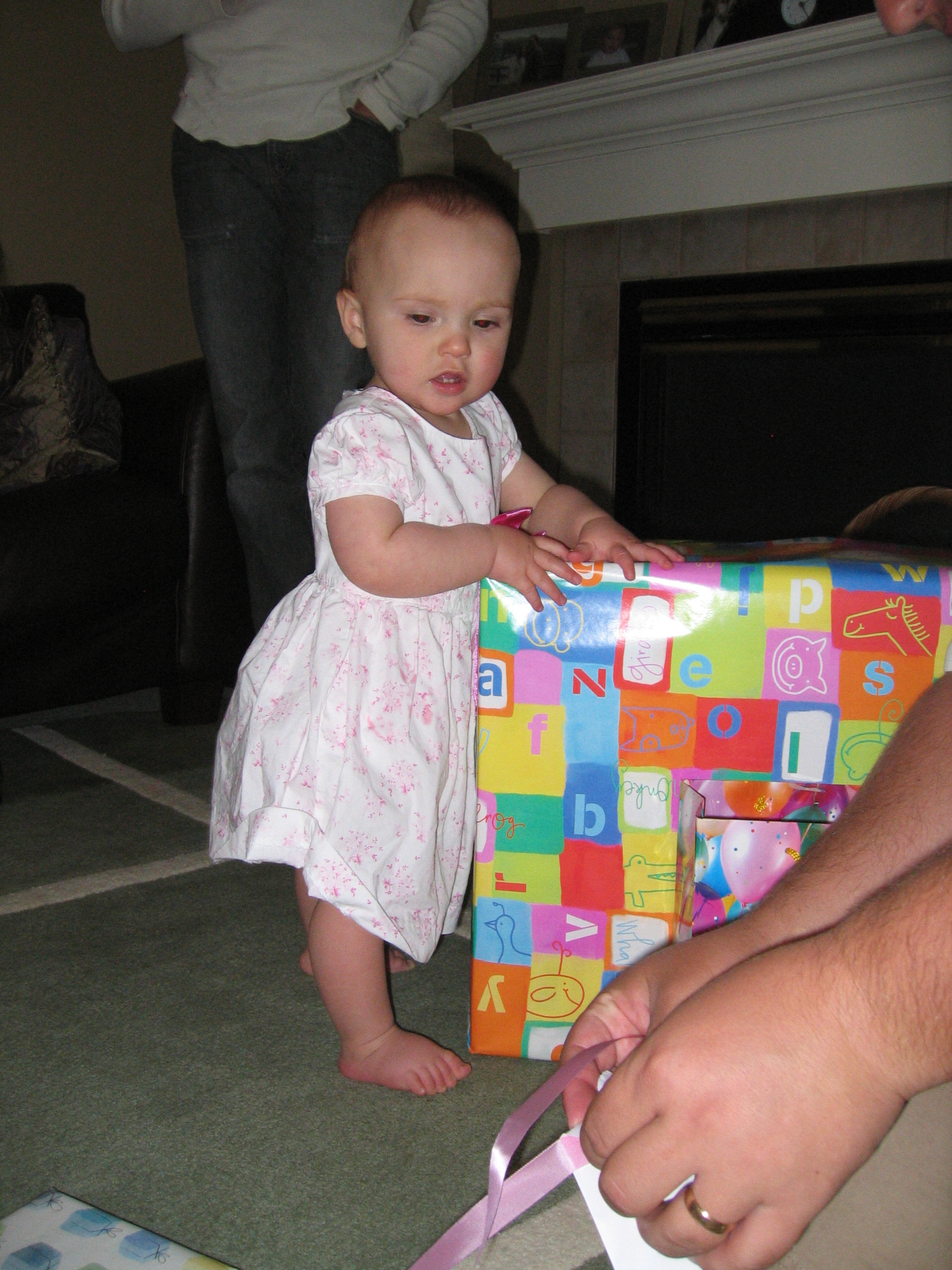 Megans1stbday/31_opening_presents.jpg