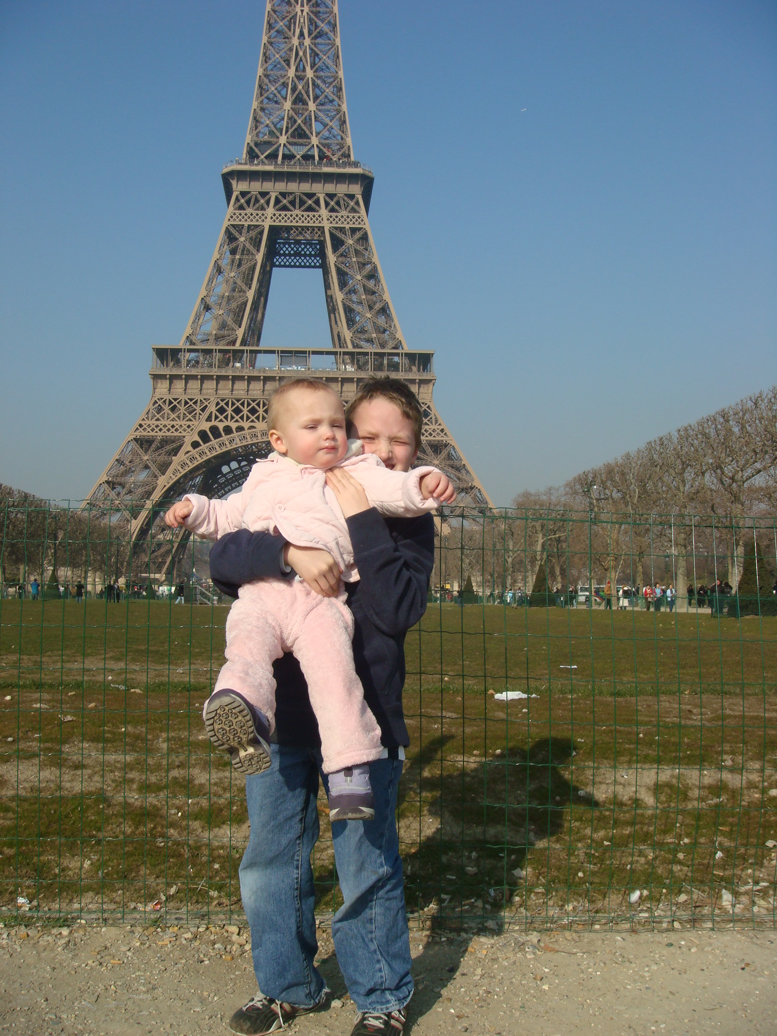 Paris/Paris_423Megan_and_Riley_at_the_Eiffel_Tower.JPG