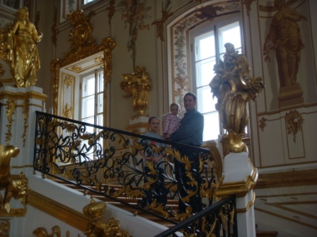 Peterhof/422Riley__Megan_and_Matt_on_the_Main_Staircase__The_Great_Palace__Peterhof.JPG