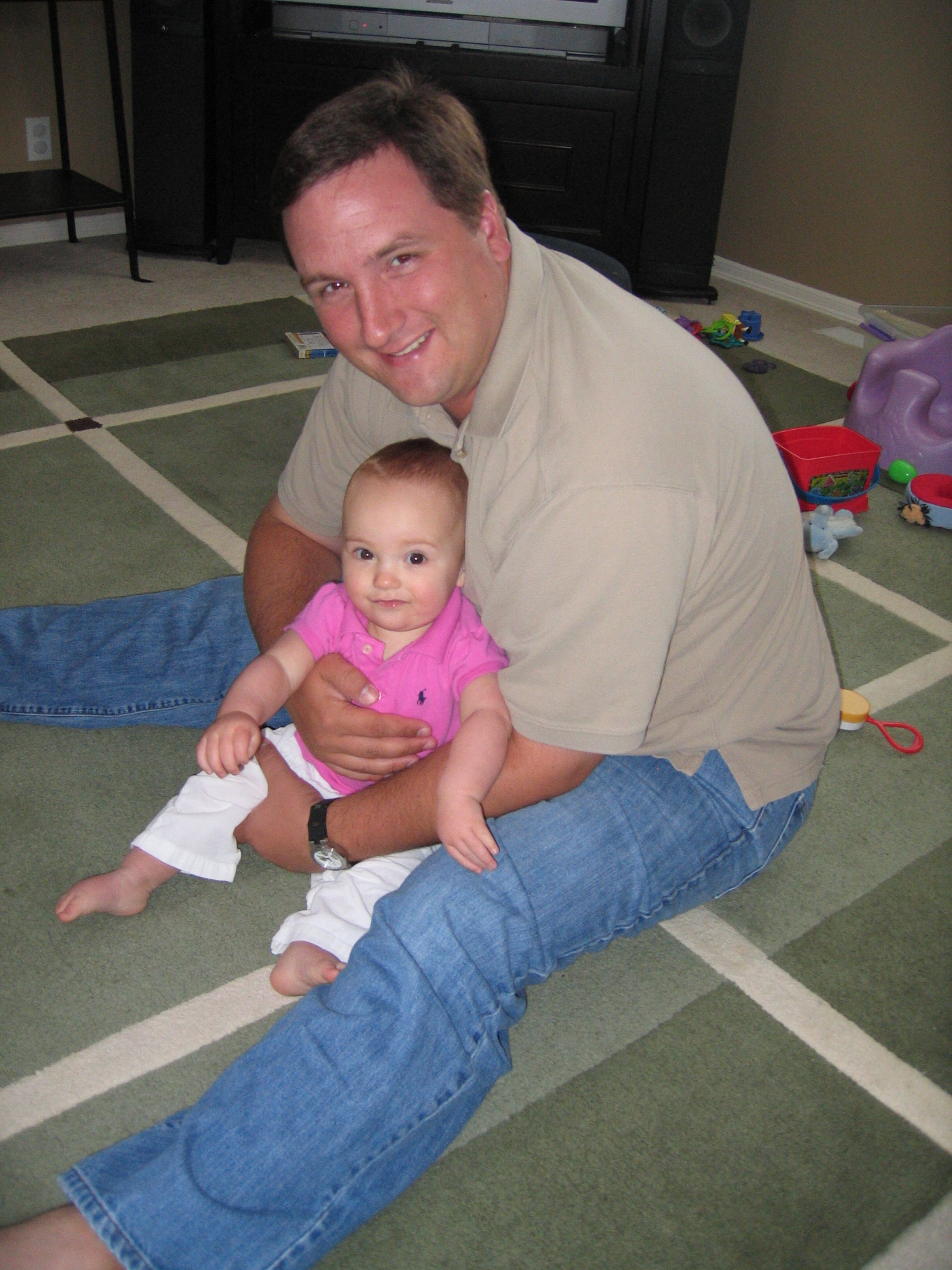 june2007/Daddy_and_Megan.jpg